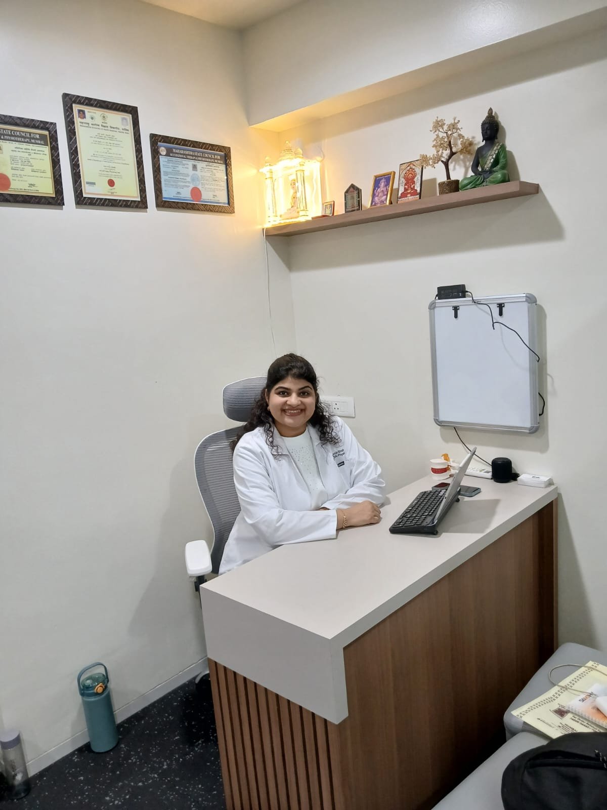 Dr. Pooja Shah Vora, founder of Back2Life Physiotherapy Clinic in Ghatkopar East